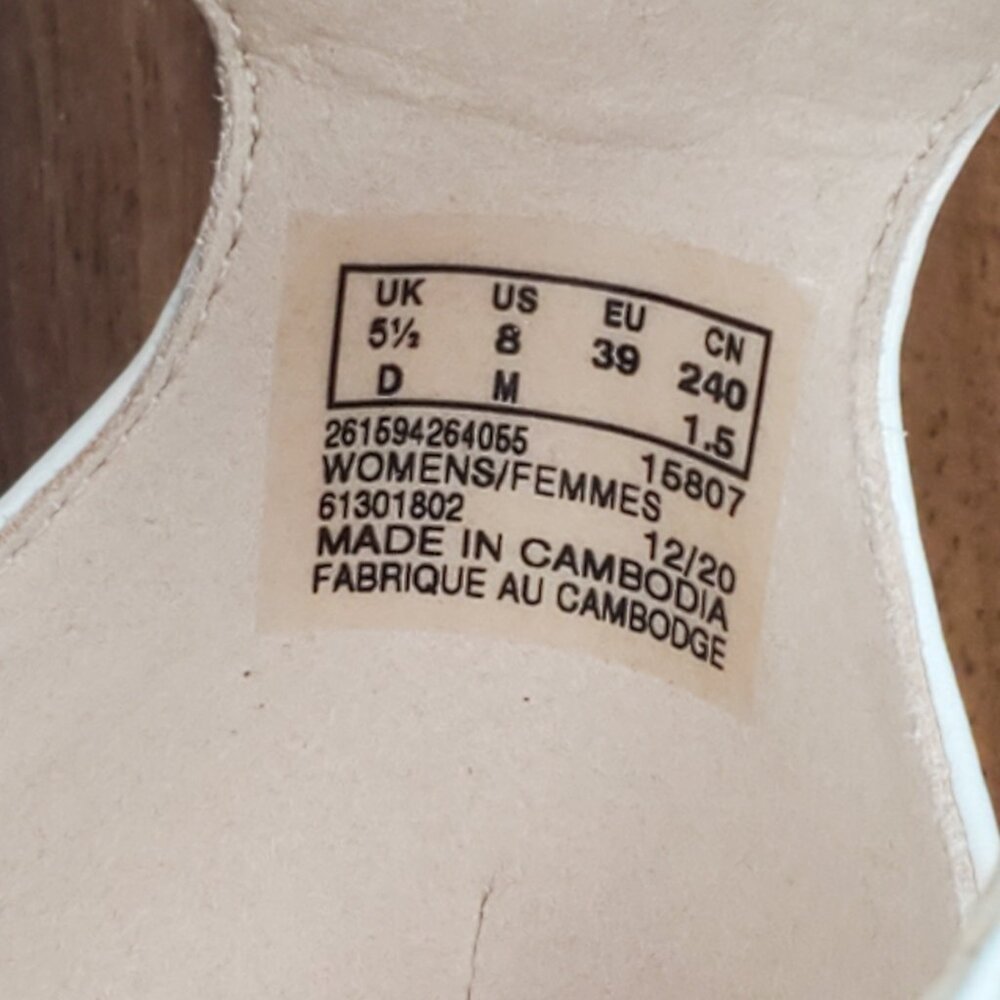 Clarks Sandals Women's 8 M White Leather Ankle Strap Block Heel Snake Print - Picture 10 of 10